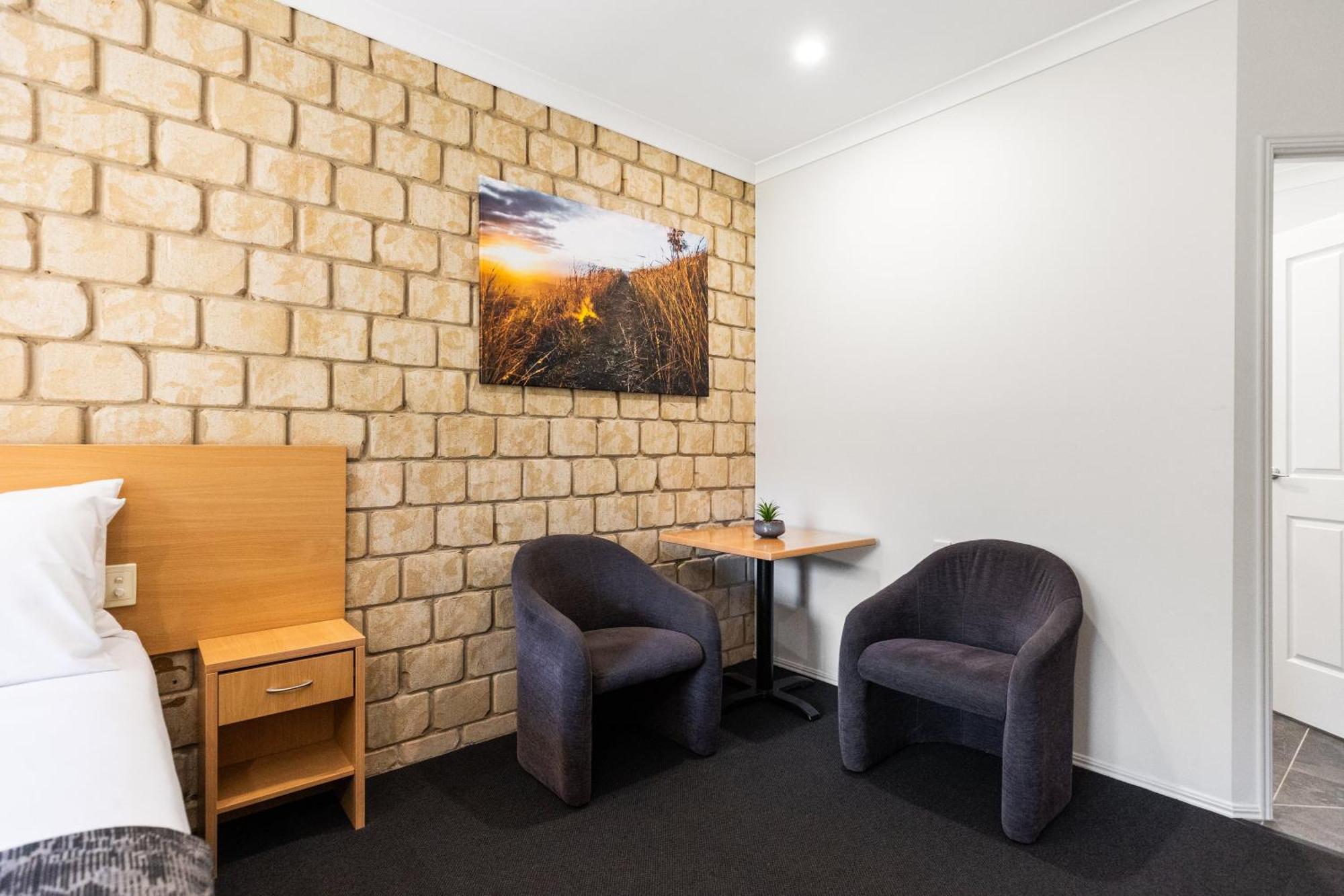 Great Divide Motor Inn Toowoomba Room photo